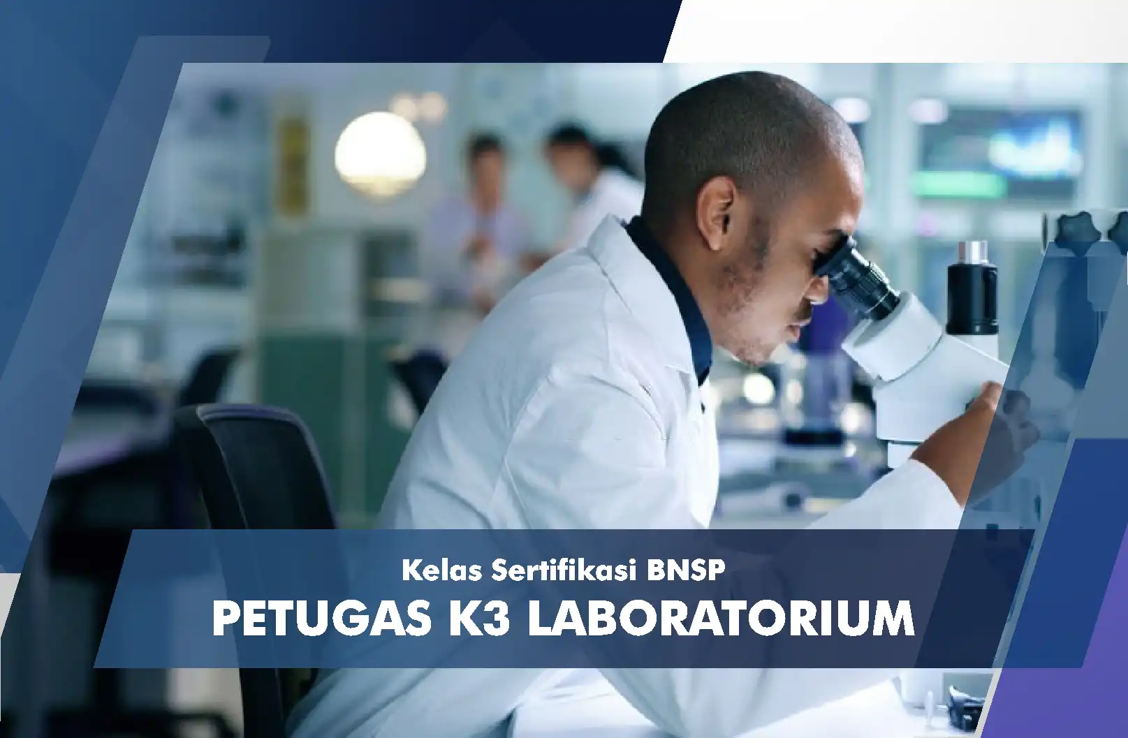Petugas K3 Laboratorium